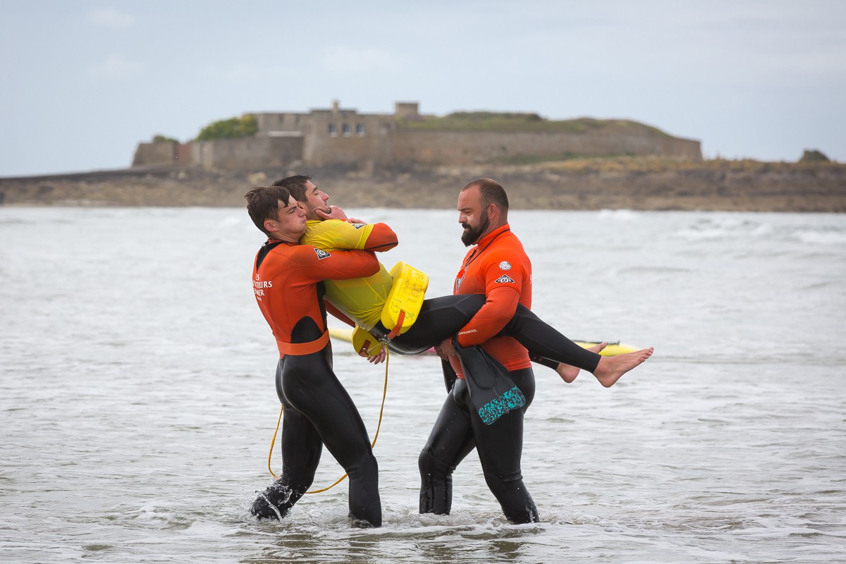 Formation nageurs sauveteur de Lorient _ © Fanch Galivel