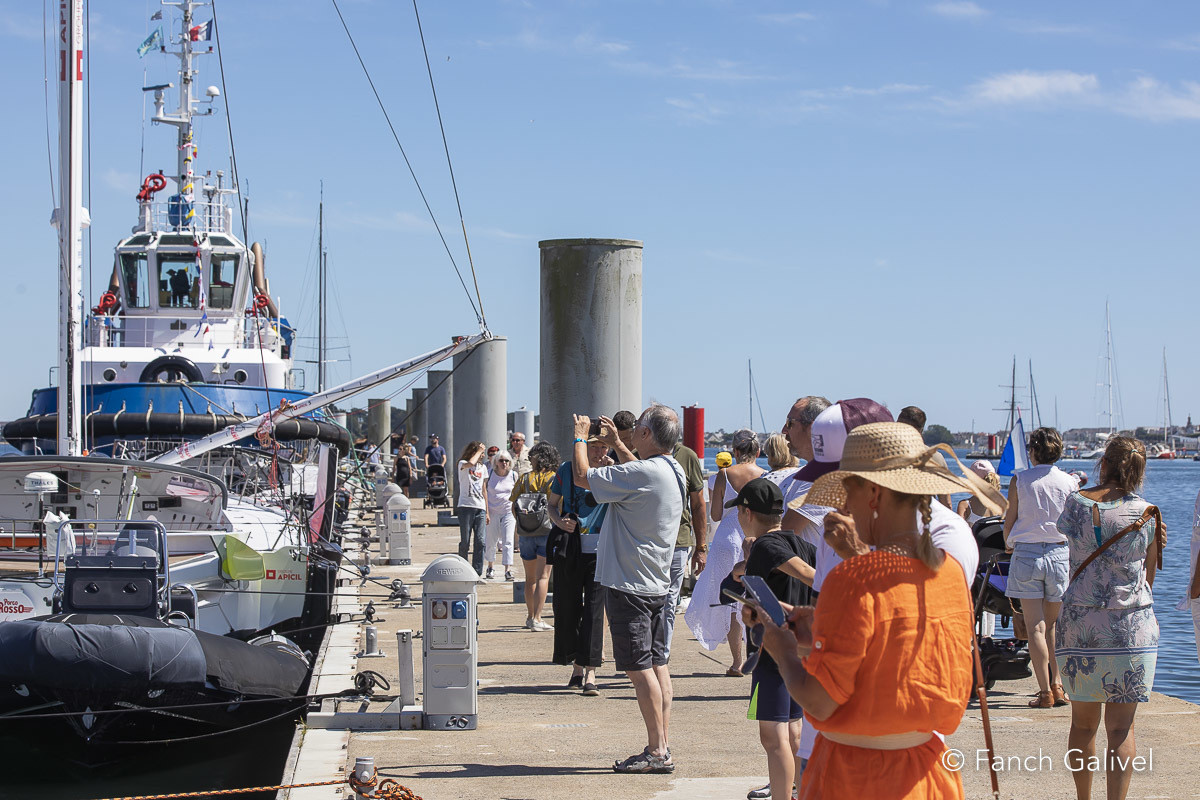 Visites des bateaux et promenade sur les pontons _ Lorient Océans 2022