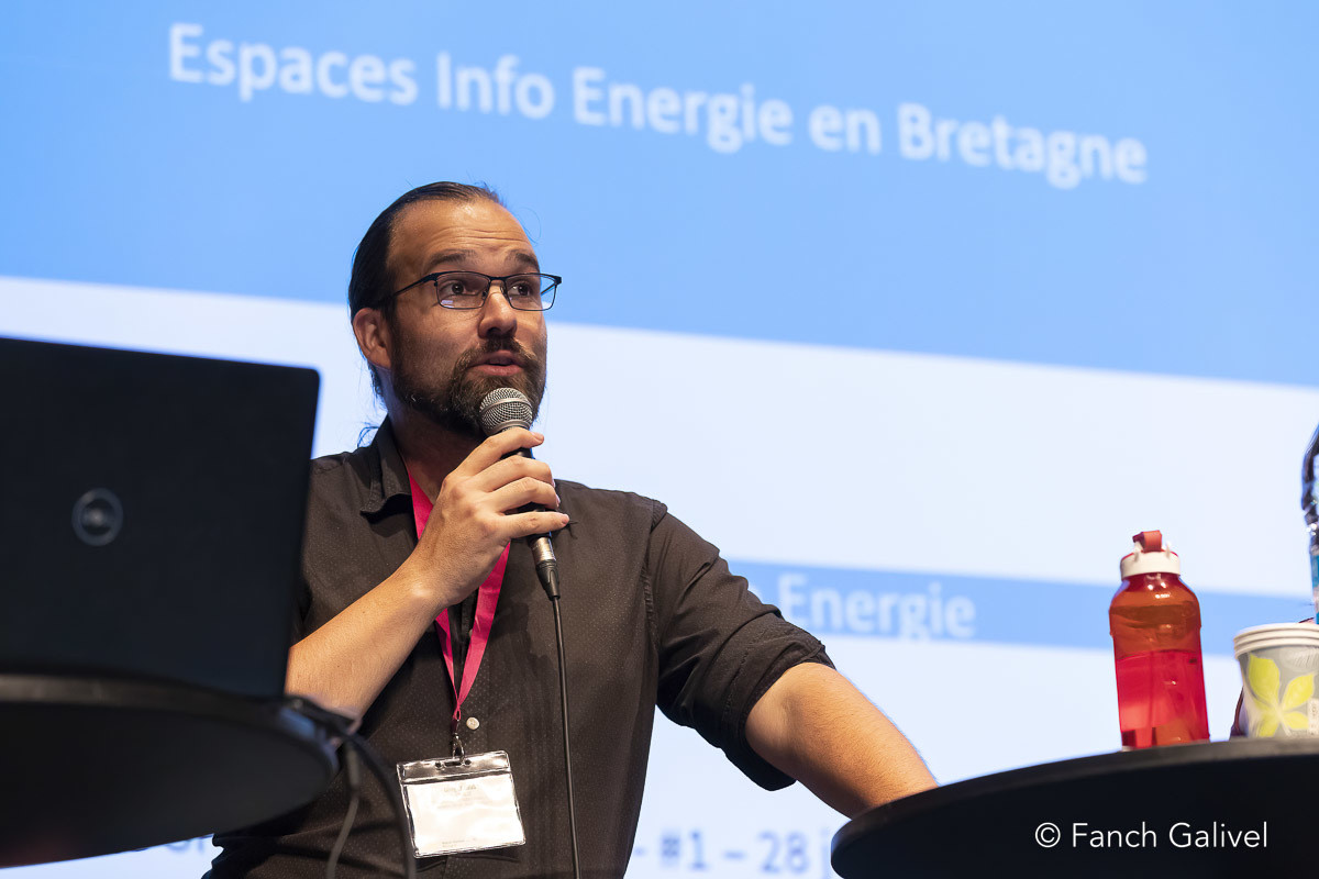 Rénov Habitat _ Plénière réseau Rennes. Guireg Le Bris ( Coordinateur / Animateur des conseillers Rénov Habitat Bretagne ).