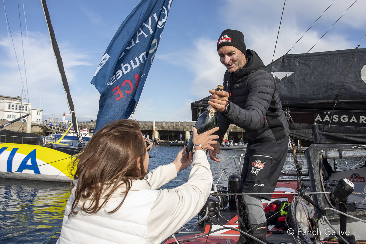 13 Mai 2022_ Arrivée de Jérémie Beyou ( Charal ) à Brest en deuxième position lors de la Guyader-Bermudes 2022.