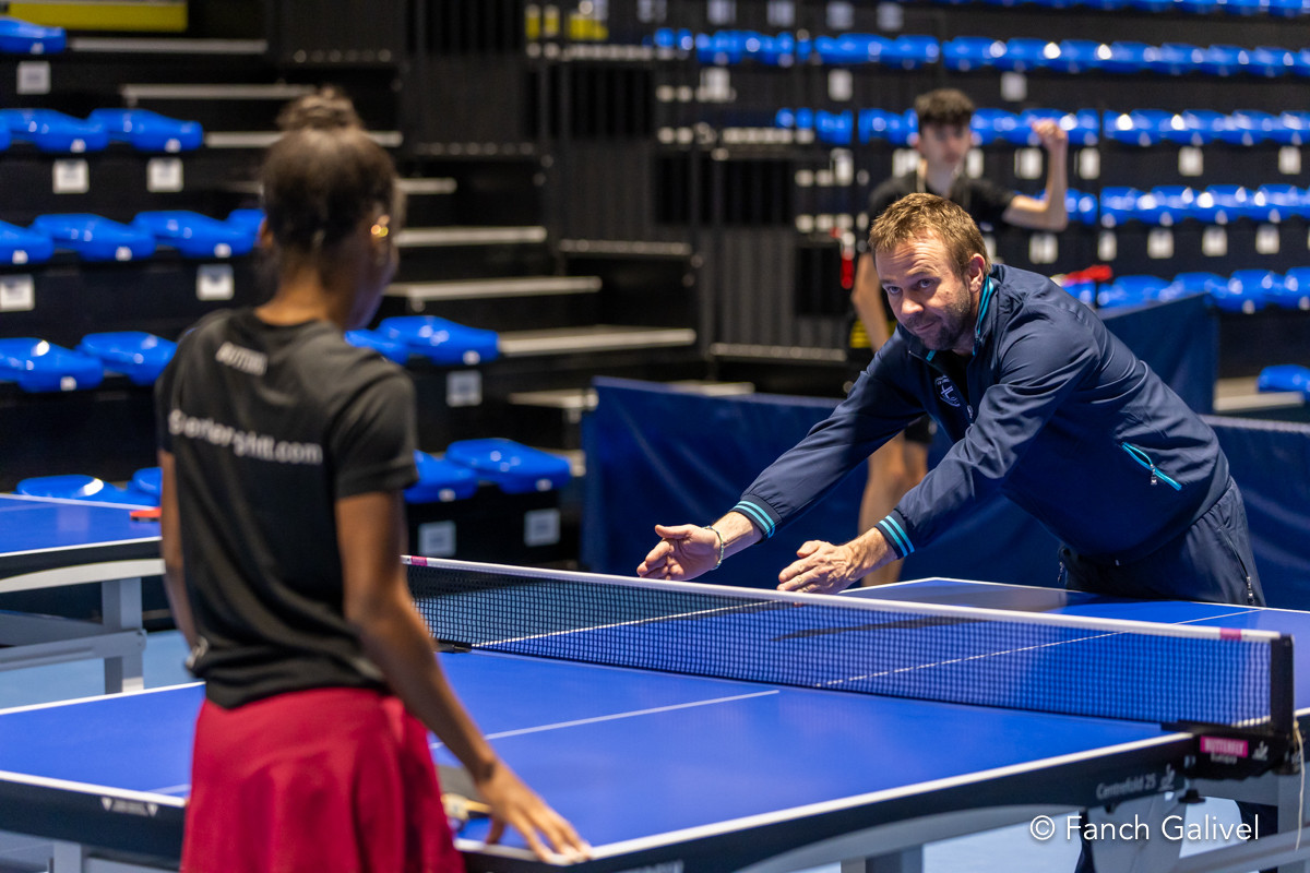 Entrainement des jeunes au Ping-Center d'Hennebont