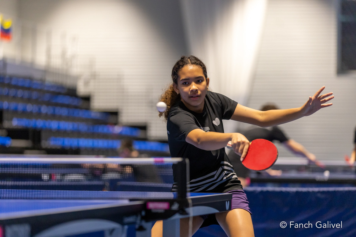 Entrainement des jeunes au Ping-Center d'Hennebont