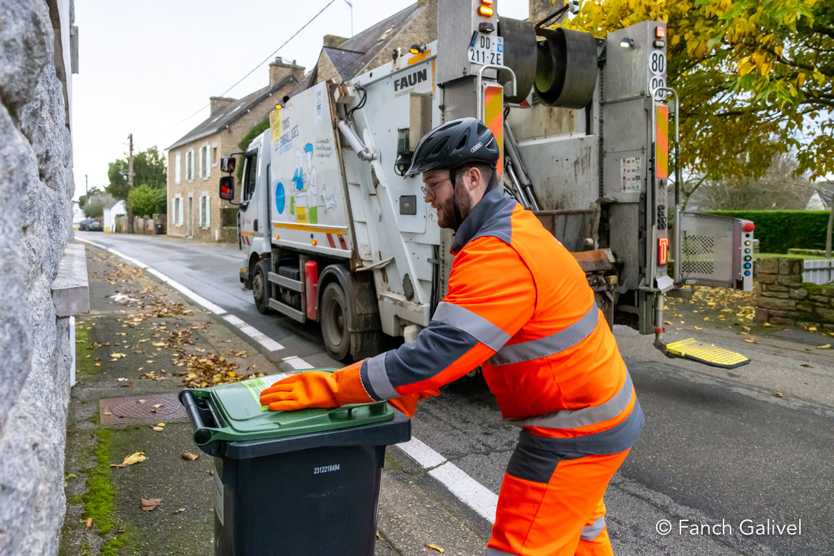 Tournée de ramassage des bio-déchets sur la commune de la Trinité sur Mer _ AQTA