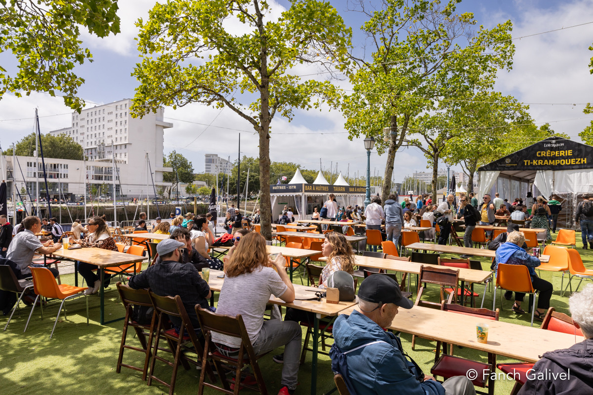 Quai des Indes durant le Festival interceltique de Lorient. Espace Bretagne.