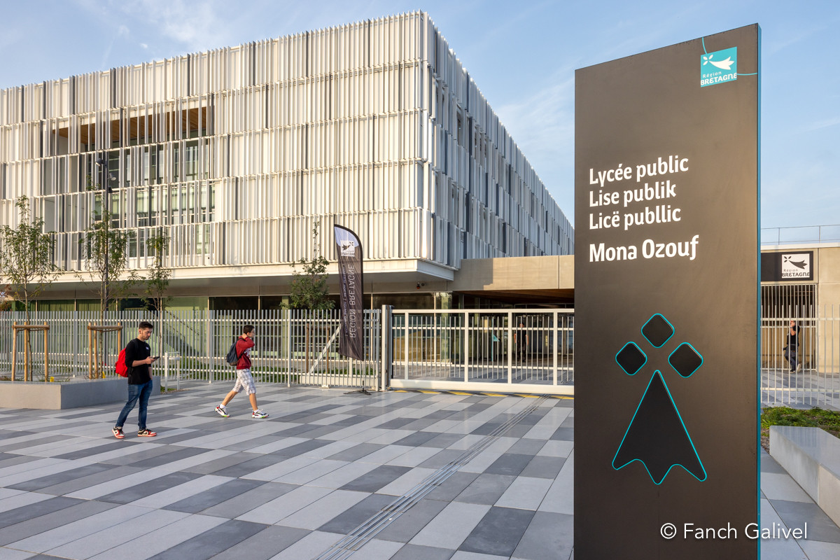 Lycée Mona Ozoul à Ploërmel.