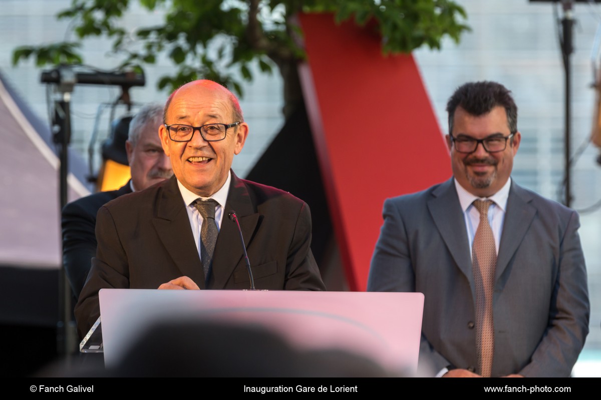 Jean-Yves le Drian, président de la région Bretagne. Inauguration de la gare de Lorient le 20 Mai 2017