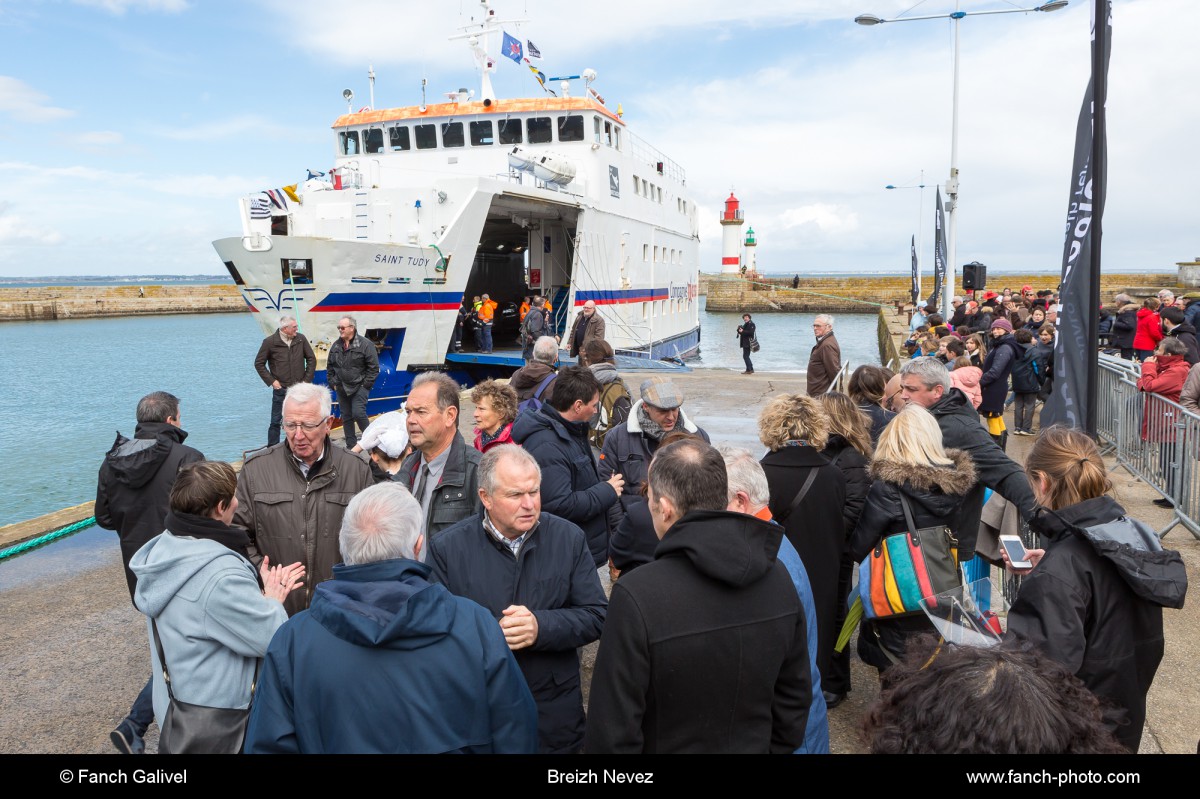 Arrivée du bateau St Tudy à l'ile de Groix