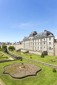 The garden and the castle of the stoat in Vannes