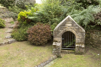 La fontaine et le lavoir du Queric _ La Trinite sur mer