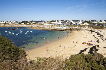 Le port et la plage de Kerroch - Ploemeur.