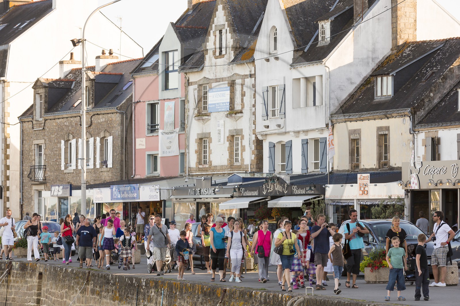 Les quais de la Trinite sur Mer ( 56 )