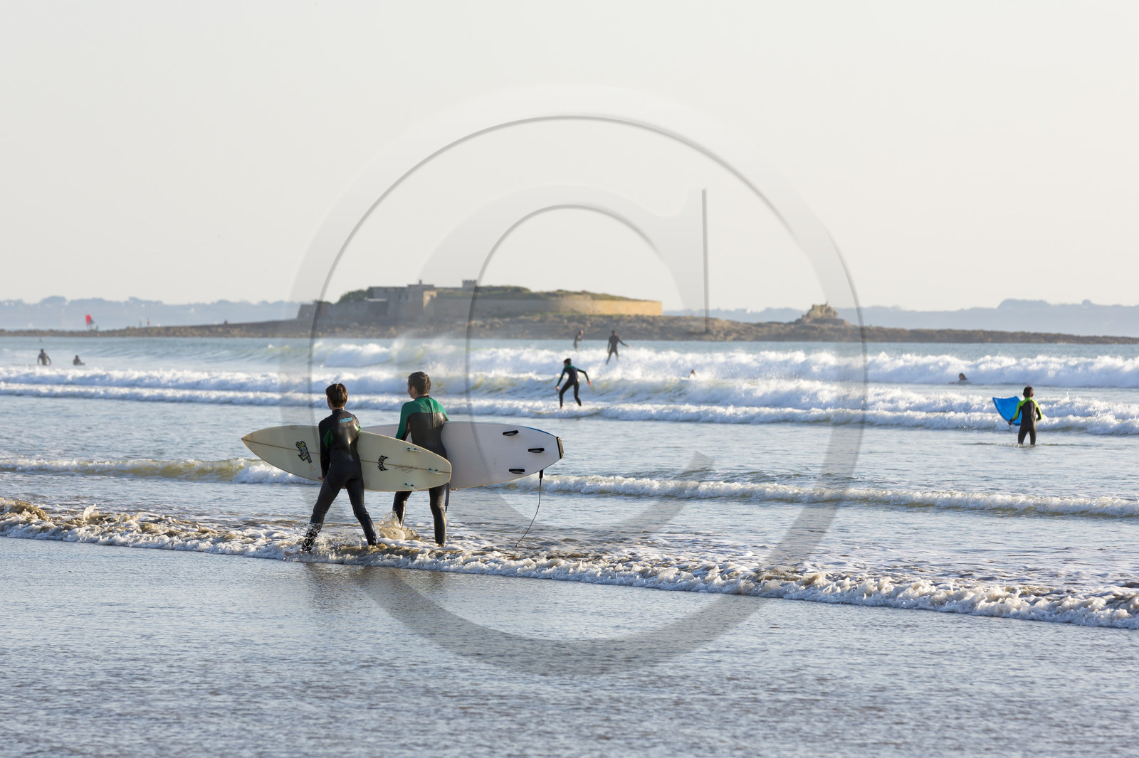 Surf sur la plages du Loch à Guidel