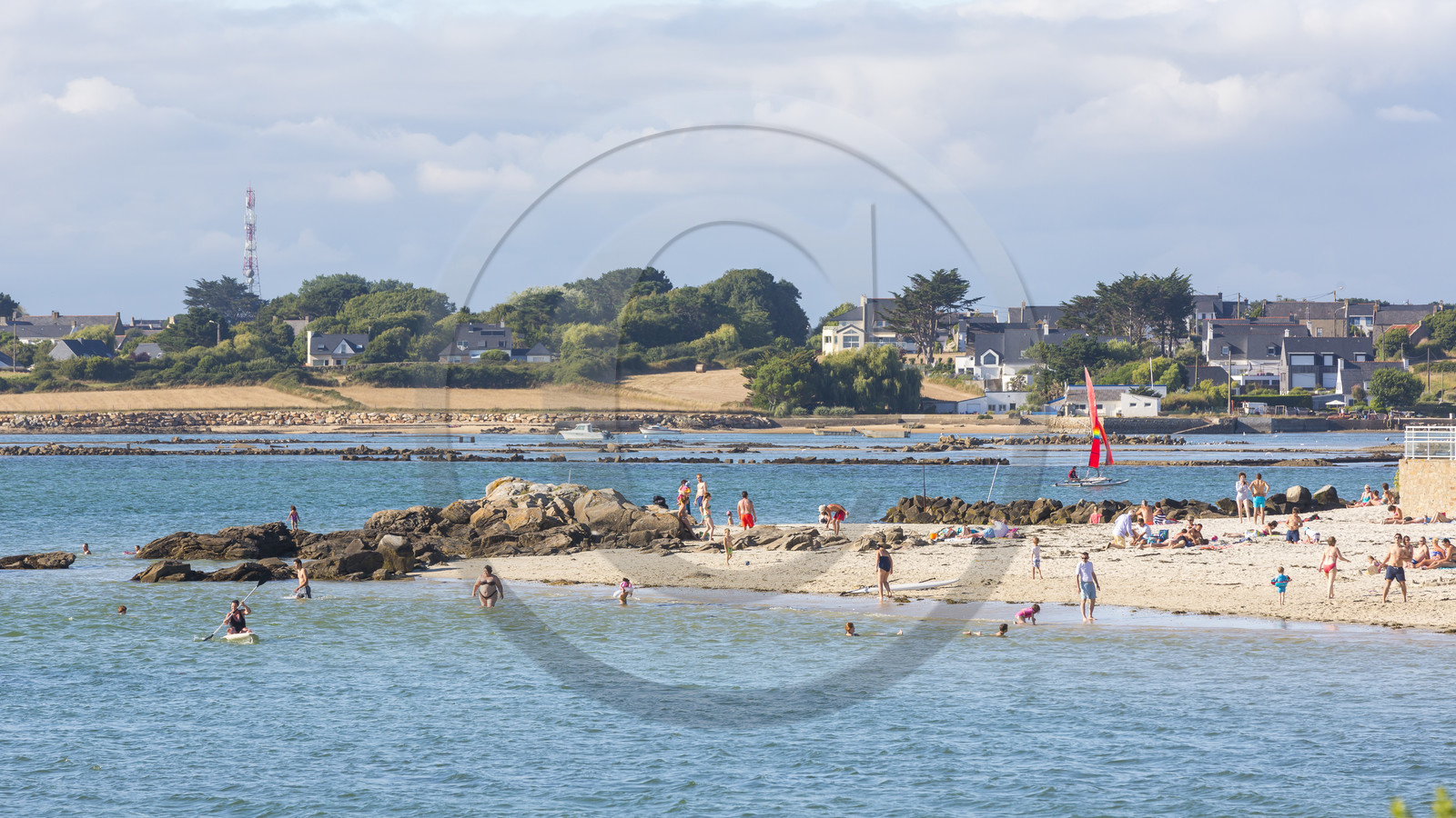 Plage à proximité de la pointe du Pô à Carnac.