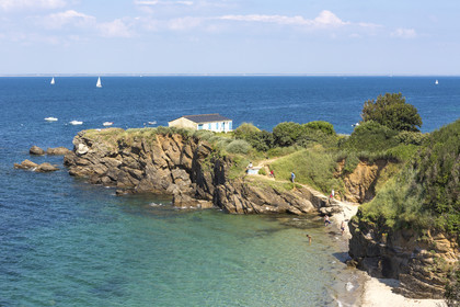 Criques de Porh Skeudoul à Groix