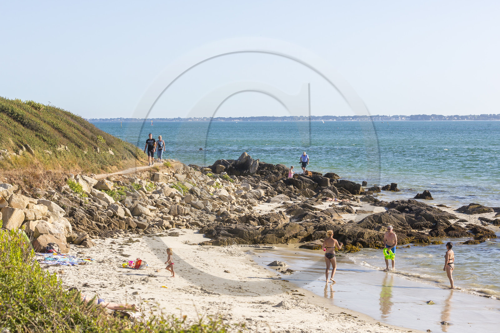 Plage à proximité de la pointe du Pô à Carnac.