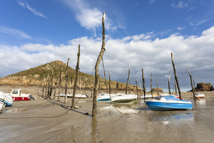 Le port de Gwin Zégal à Plouha