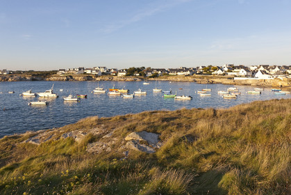 Le port et la plage de Kerroch - Ploemeur.