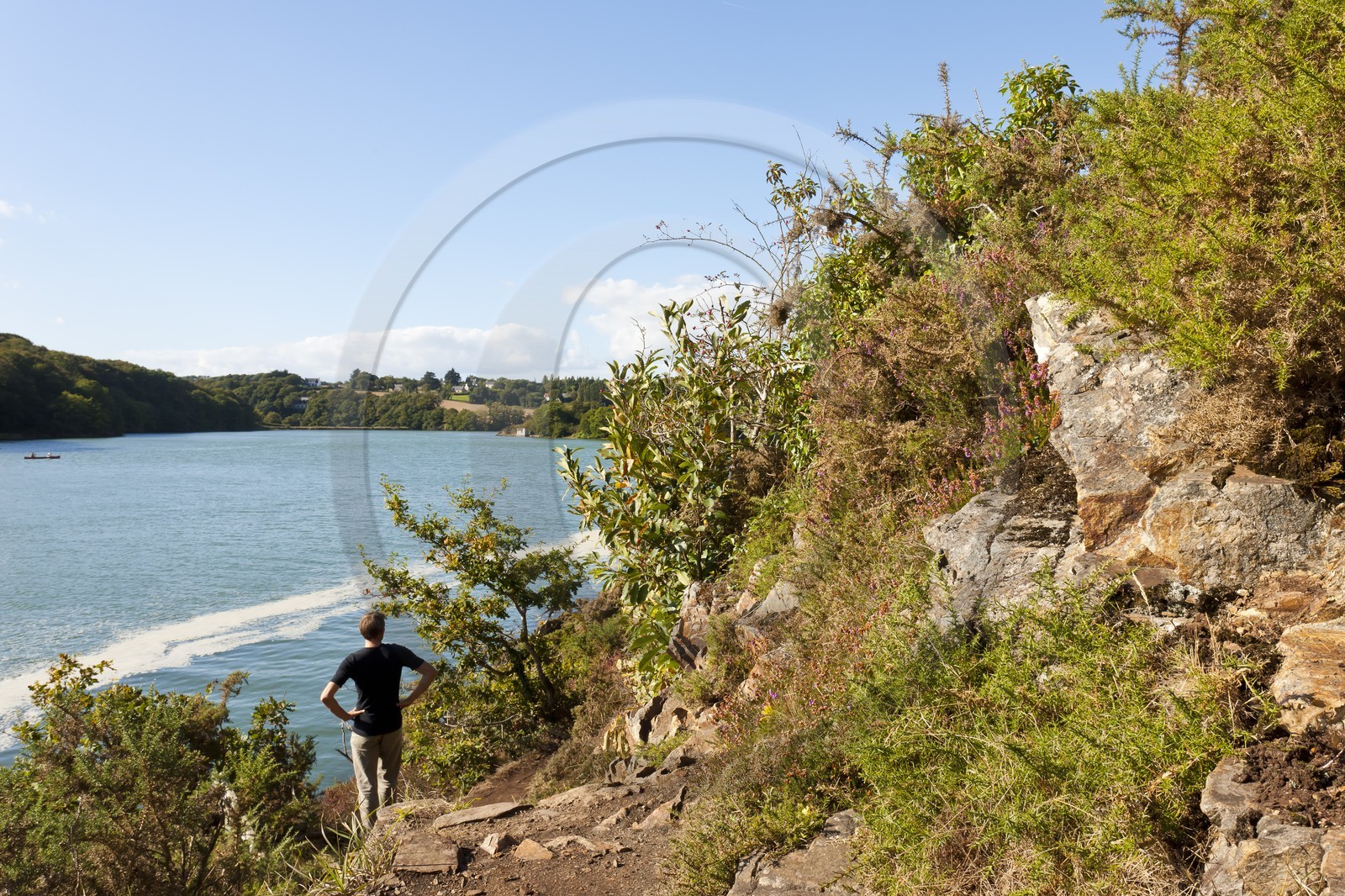 Sentier pedestre en bordure de la Laita_Guidel