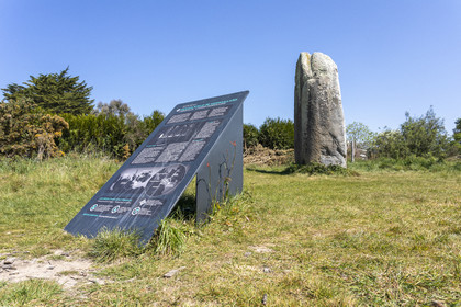 Le menhir de Kermaillard à Sarzeau