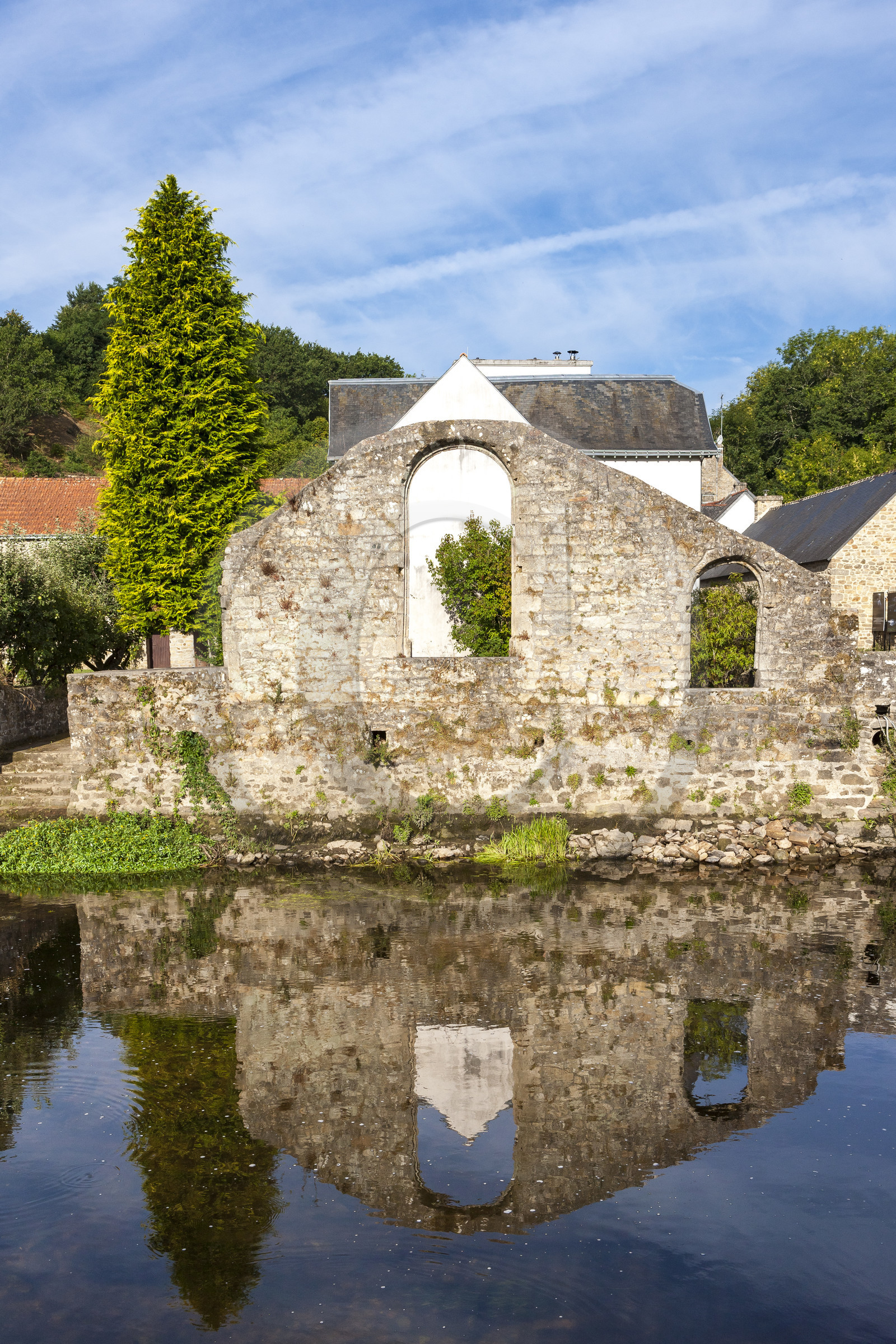 Pont-Scorff_Vestiges of the chapel Saint-Jean.
