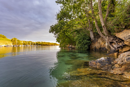Anse du Poul Don sur le fleuve l'Aven. Commune de Névez dans le Finistère
