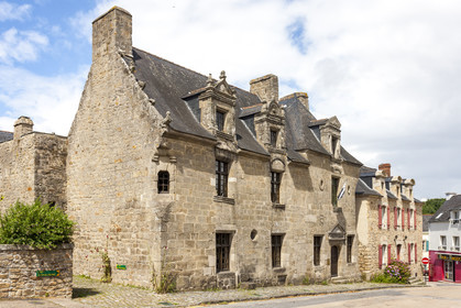 Pont-Scorff_Place de la maison des princes