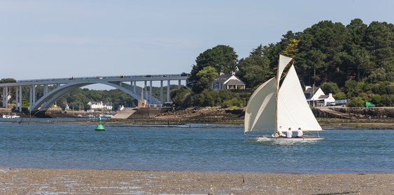 La riviere de Crac h vue depuis la Trinite sur Mer