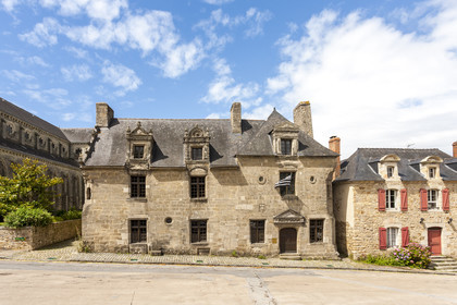 Pont-Scorff_Place of the House of Princes