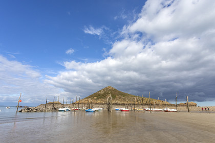 The port of Gwin Zégal in Plouha