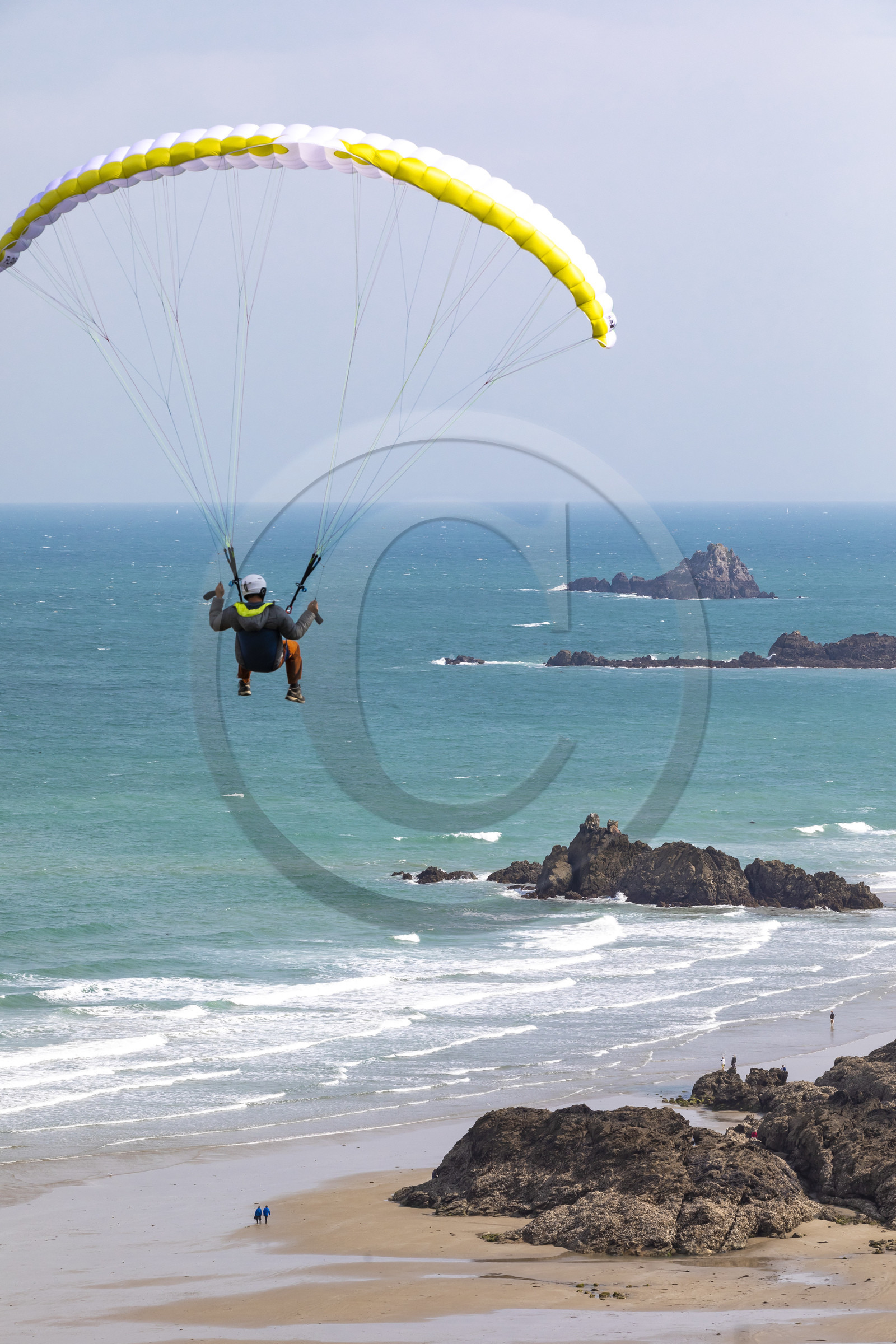 Parapente le long des falaises de Plouha