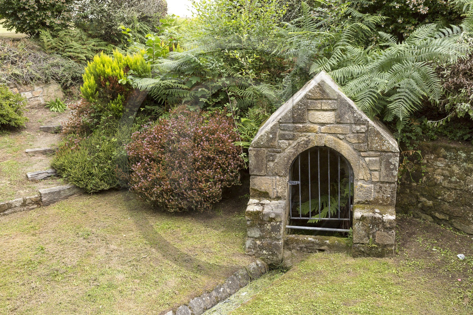 La fontaine et le lavoir du Queric _ La Trinite sur mer