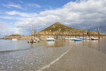 Le port de Gwin Zégal à Plouha