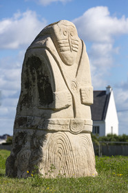 Sculpture du peuple des dunes _ Gavres