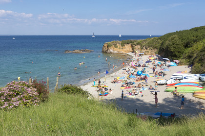 Plage de port-Mélite