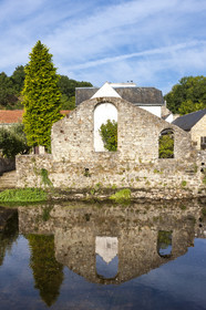 Pont-Scorff_Vestiges de la chapelle Saint-Jean.