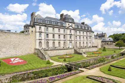 The garden and the castle of the stoat in Vannes